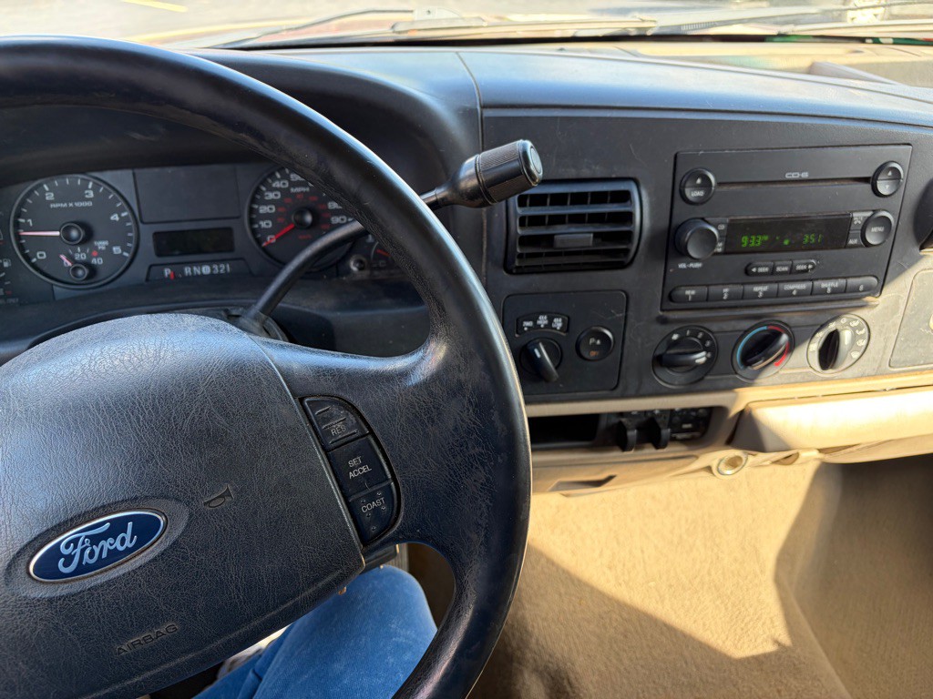 2006 Ford F-350 Image 5