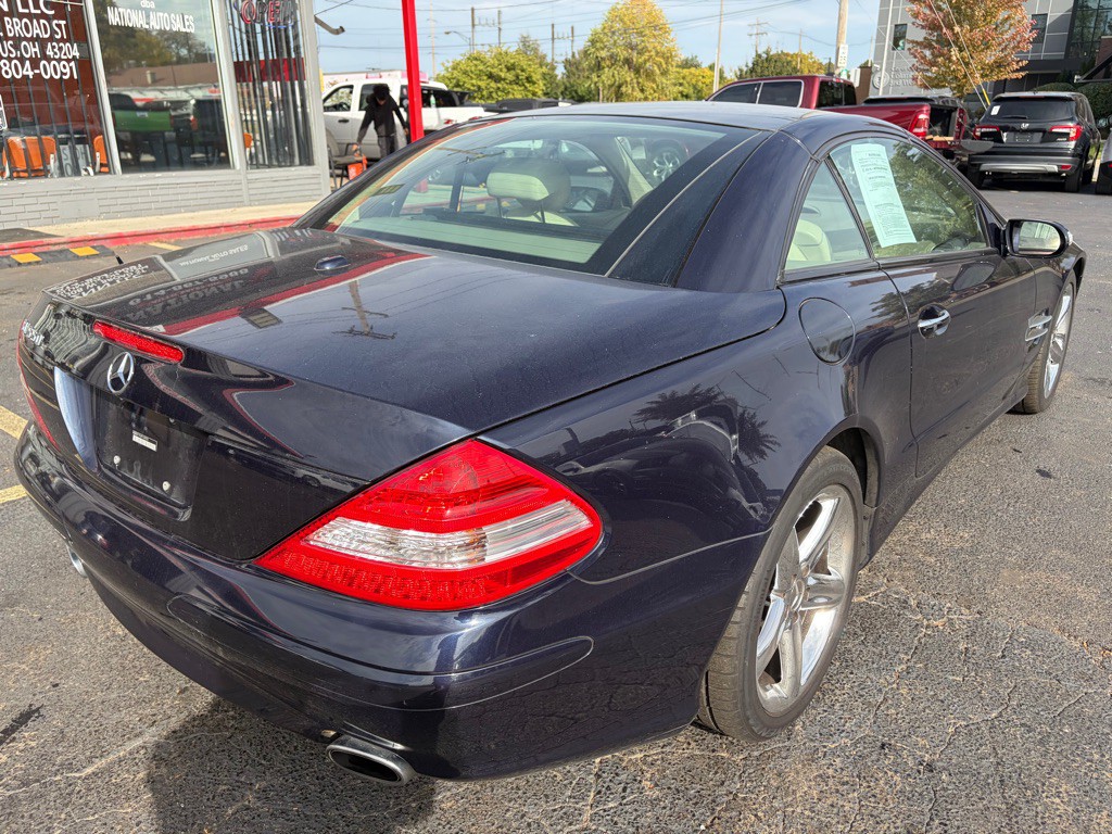 2007 Mercedes-Benz SL-Class Image 4