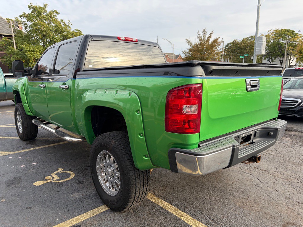 2011 Chevrolet Silverado 1500 Image 3