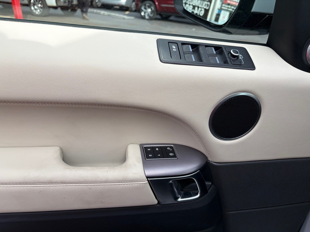 2017 Land Rover Range Rover Sport Image 8