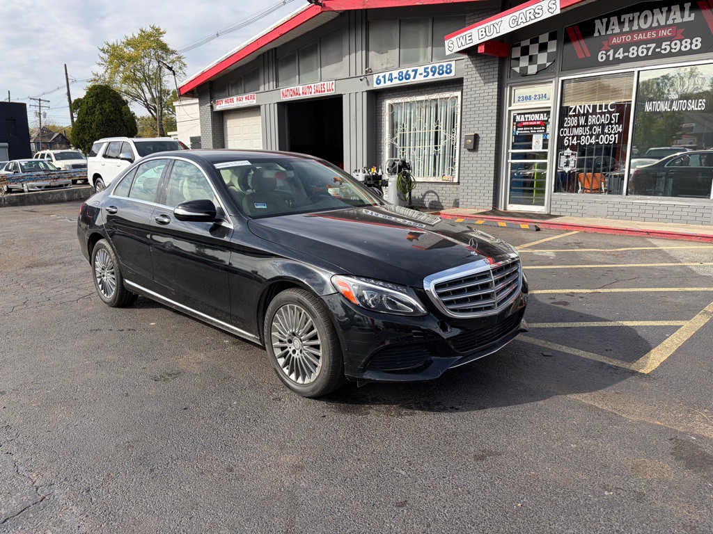 2015 Mercedes-Benz C-Class Image 1