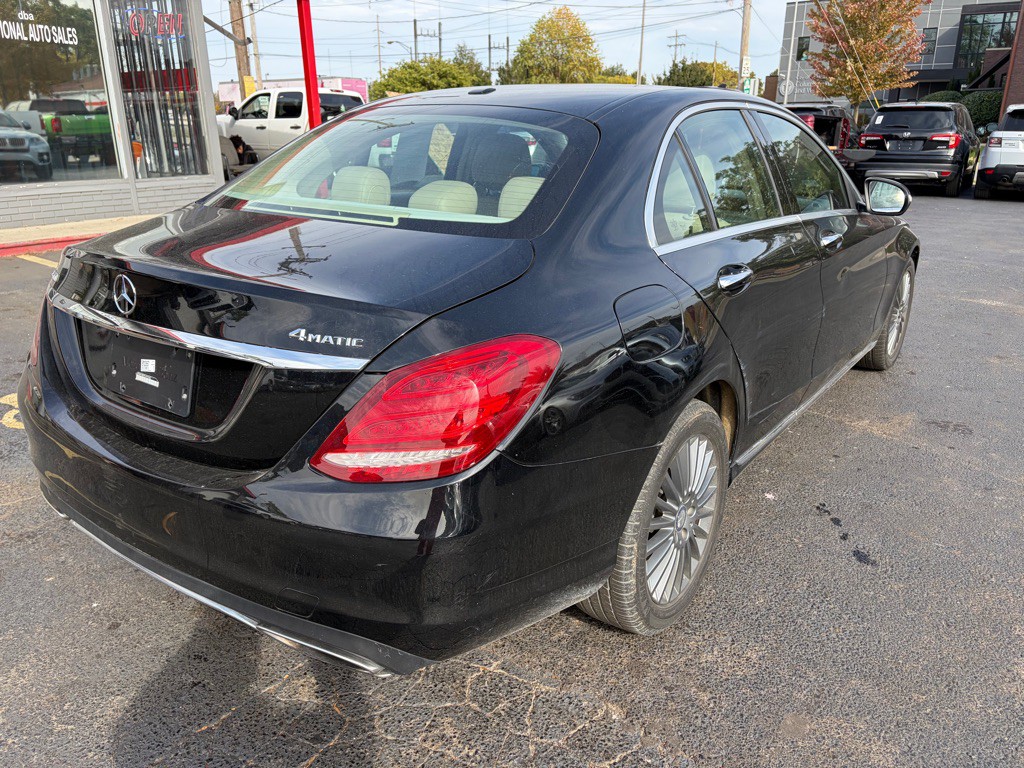 2015 Mercedes-Benz C-Class Image 4