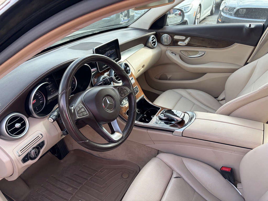 2015 Mercedes-Benz C-Class Image 5