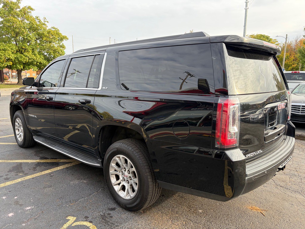 2018 GMC Yukon Image 3