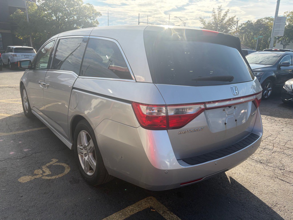 2013 Honda Odyssey Image 3
