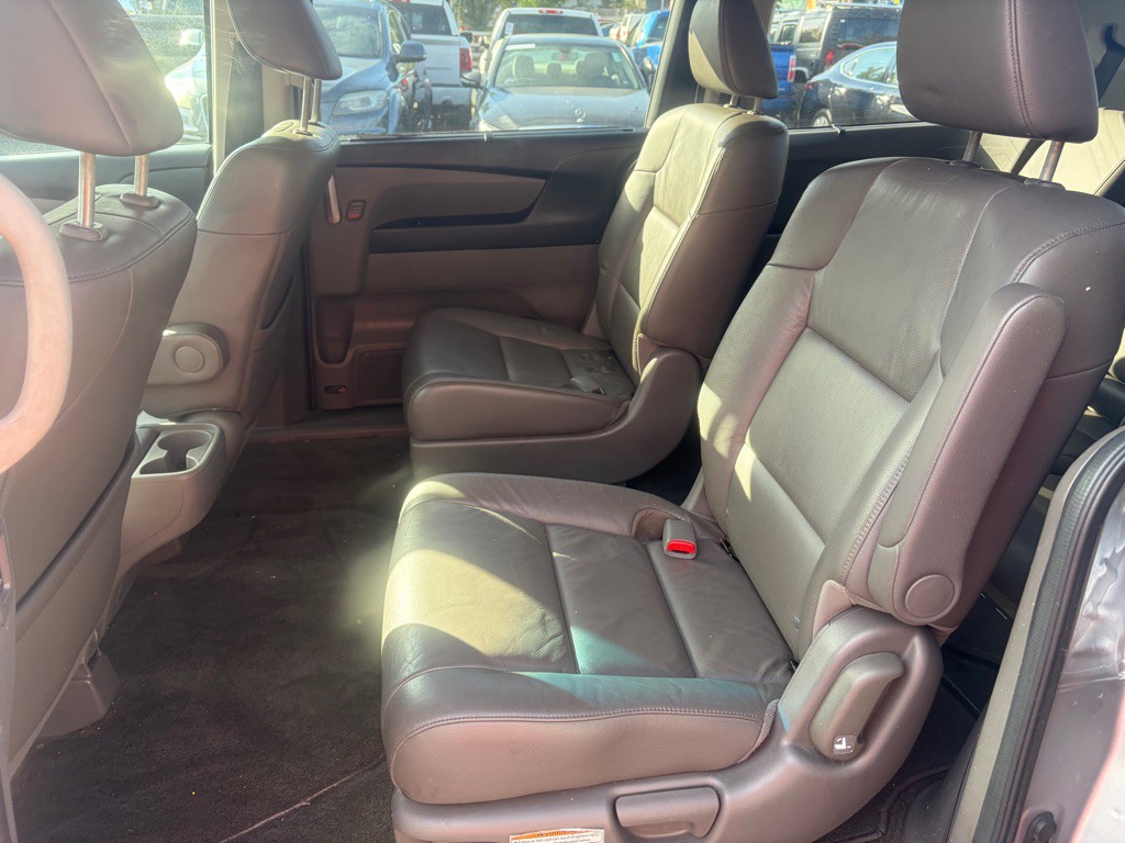2013 Honda Odyssey Image 8