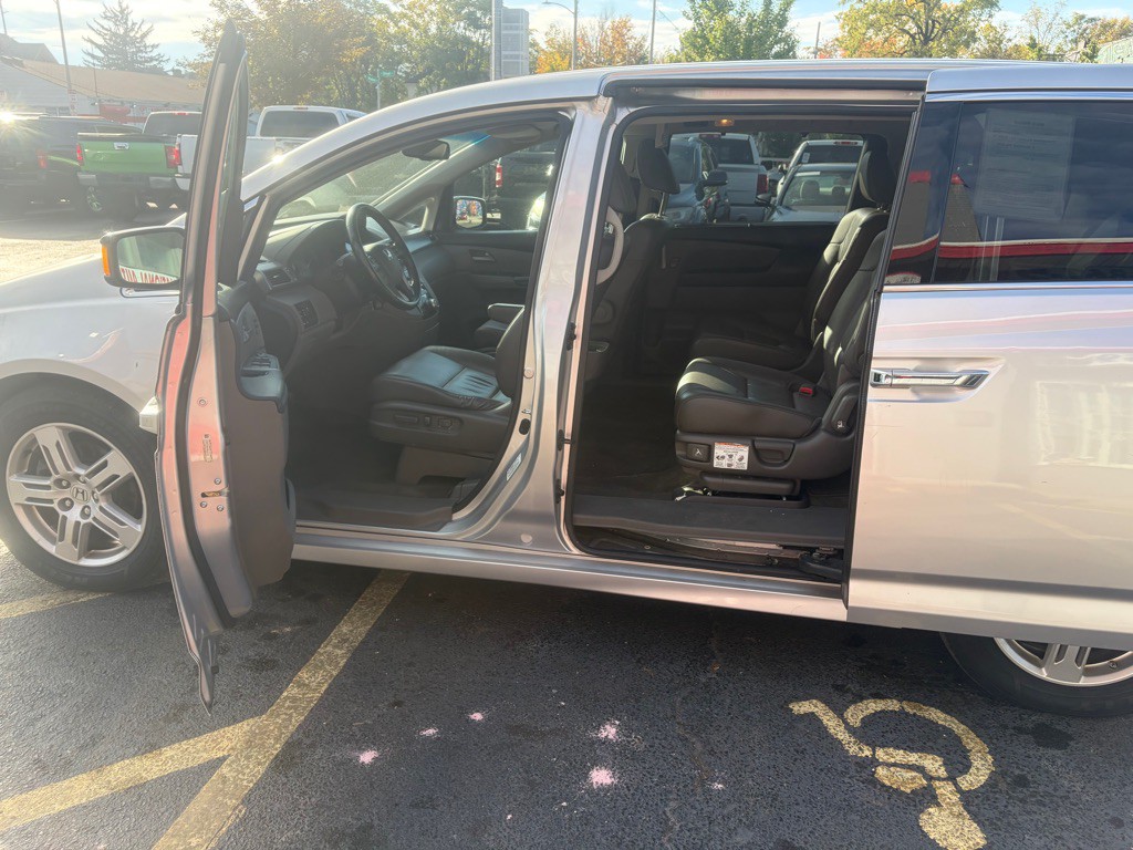 2013 Honda Odyssey Image 12