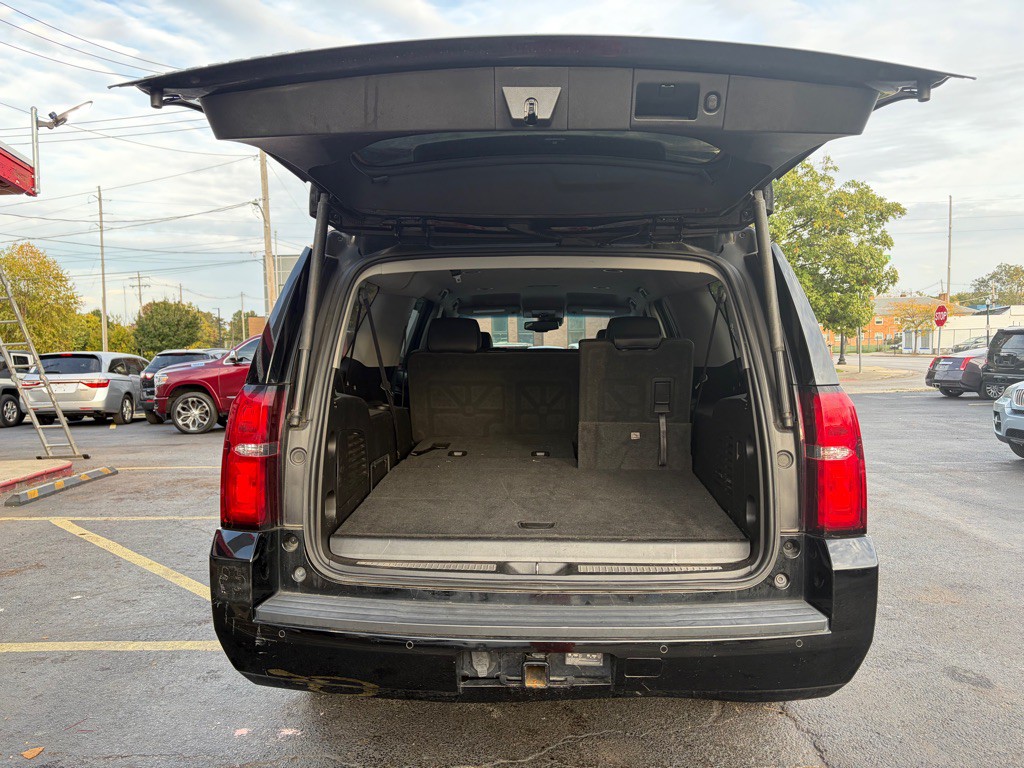 2018 Chevrolet Suburban Image 13