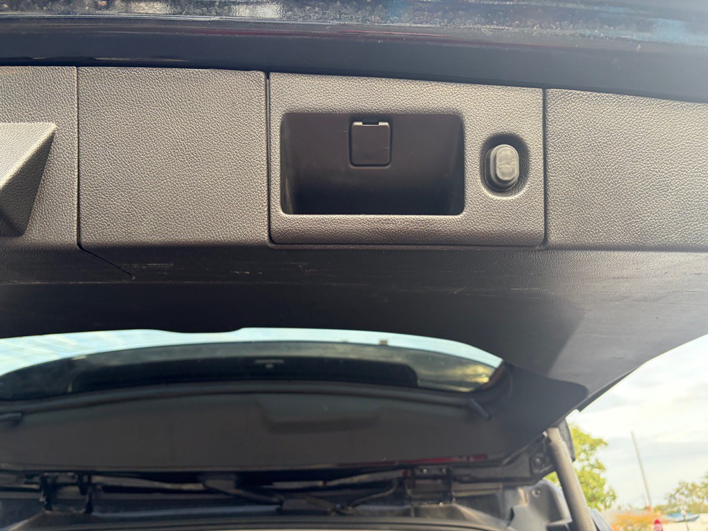 2018 Chevrolet Suburban Image 14