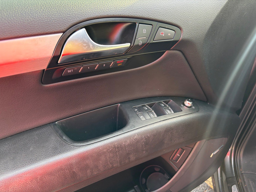 2012 Audi Q7 Image 9