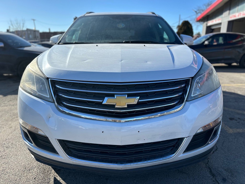2016 Chevrolet Traverse Image 2