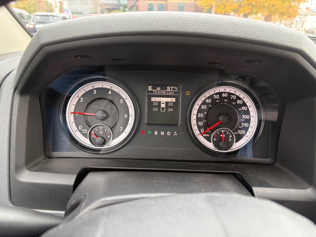 2015 RAM 1500 Image 6