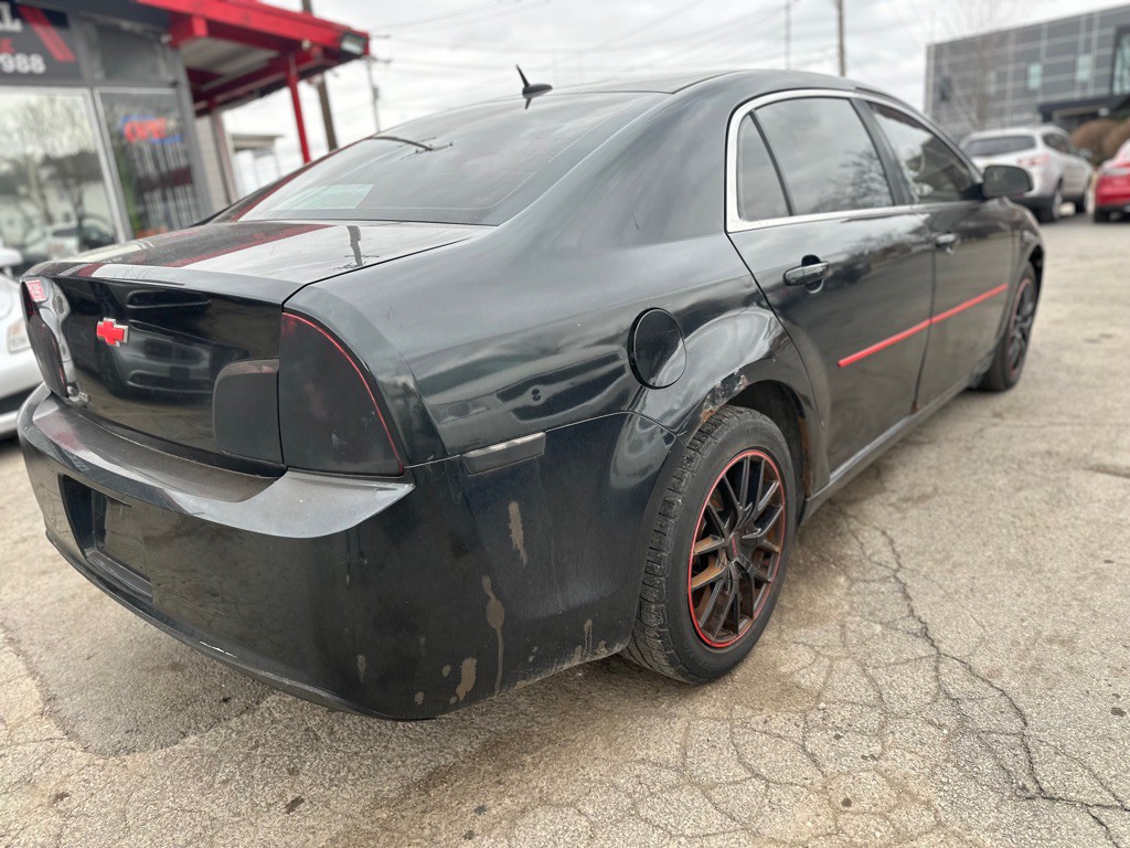 2011 Chevrolet Malibu Image 6