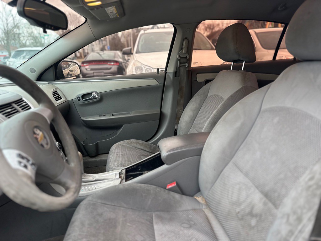 2011 Chevrolet Malibu Image 7
