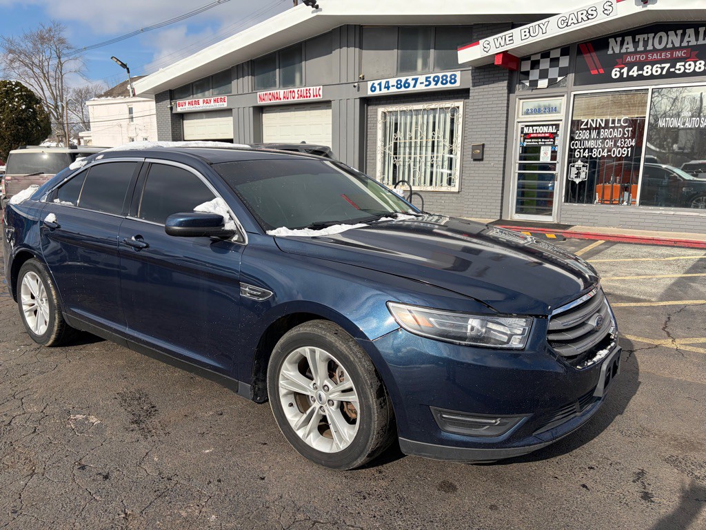 2016 Ford Taurus Image 1