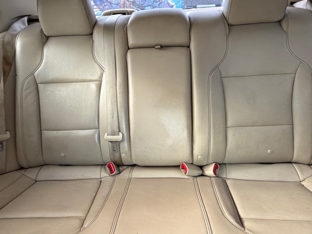 2016 Ford Taurus Image 9