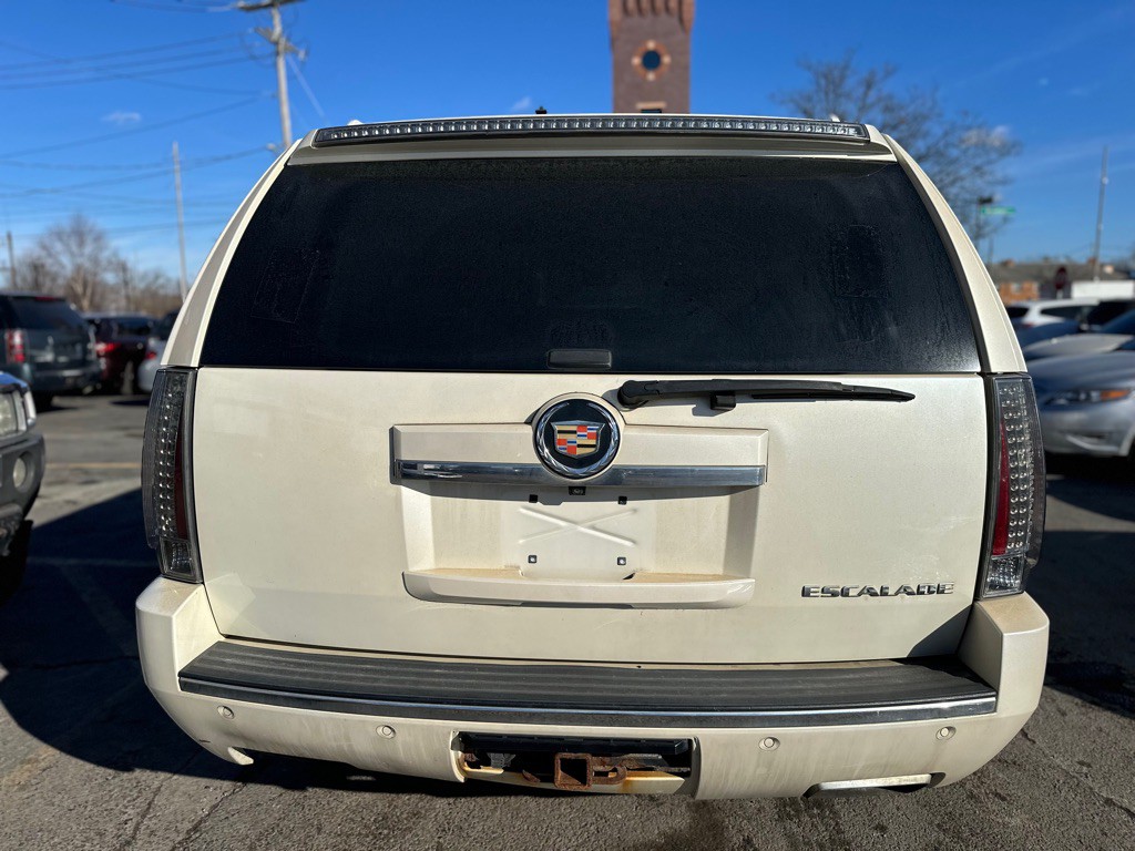2014 Cadillac Escalade Image 5