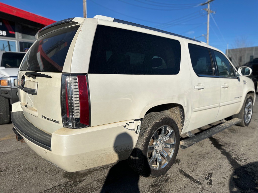 2014 Cadillac Escalade Image 6
