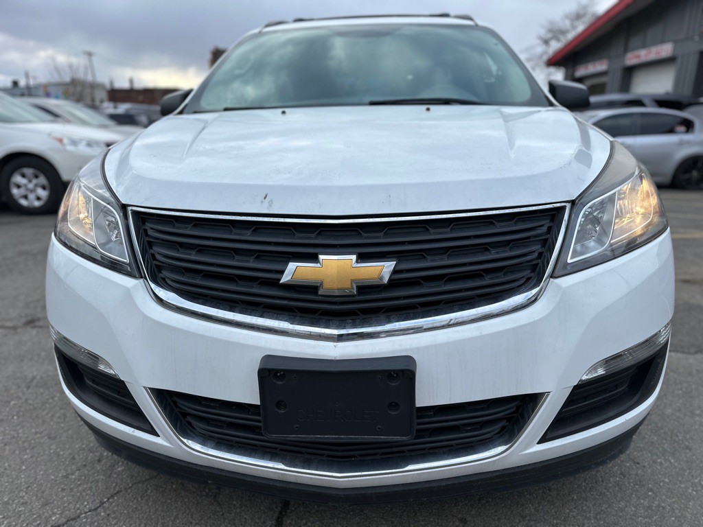 2016 Chevrolet Traverse Image 2