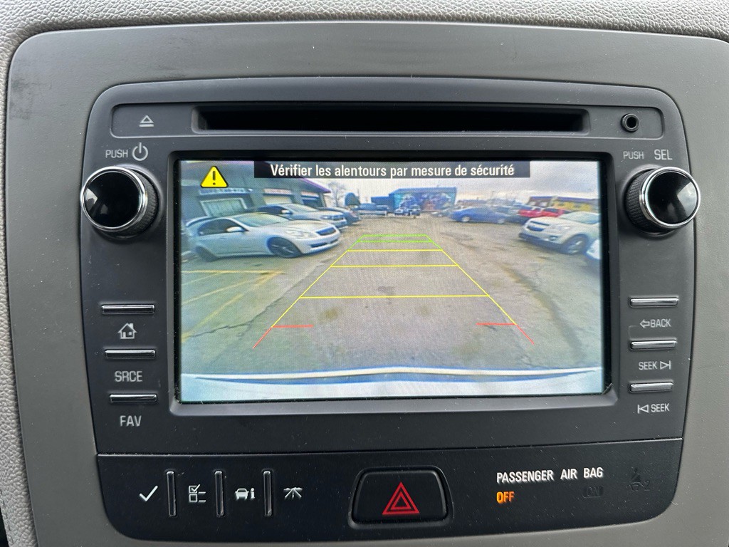 2016 Chevrolet Traverse Image 12