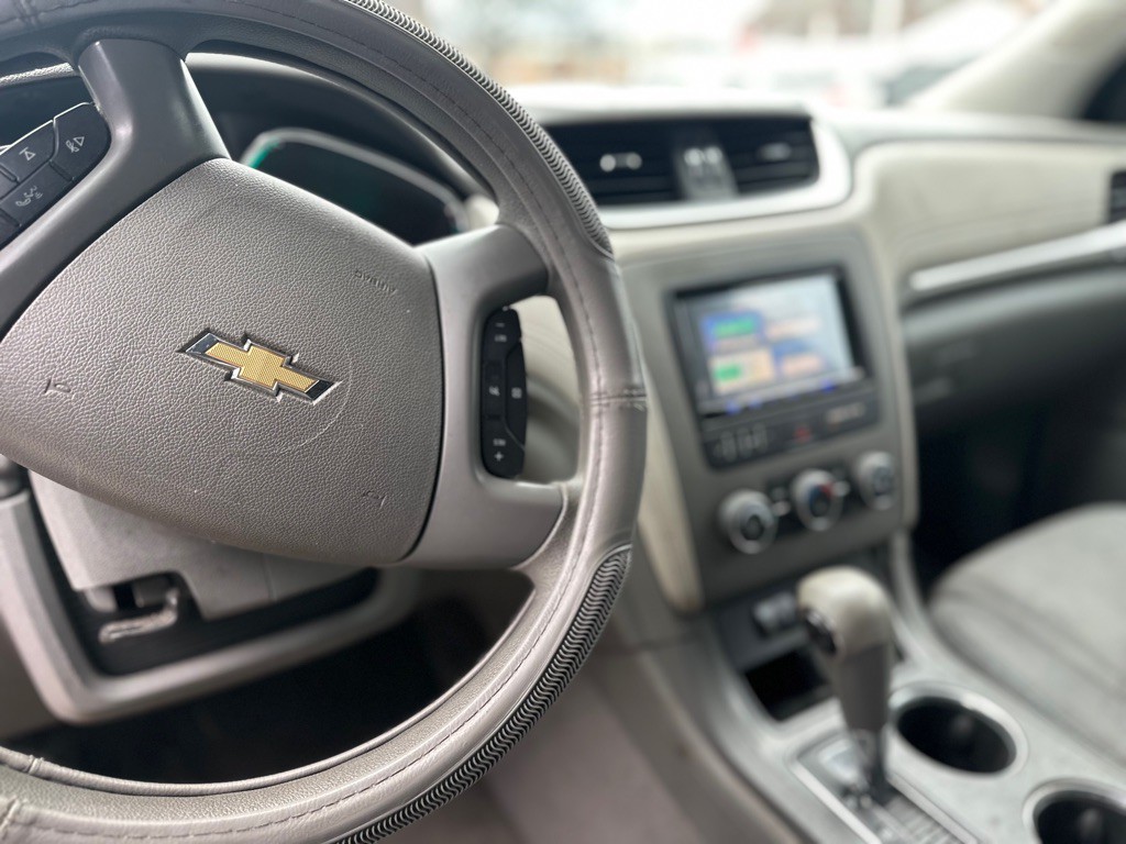 2017 Chevrolet Traverse Image 8