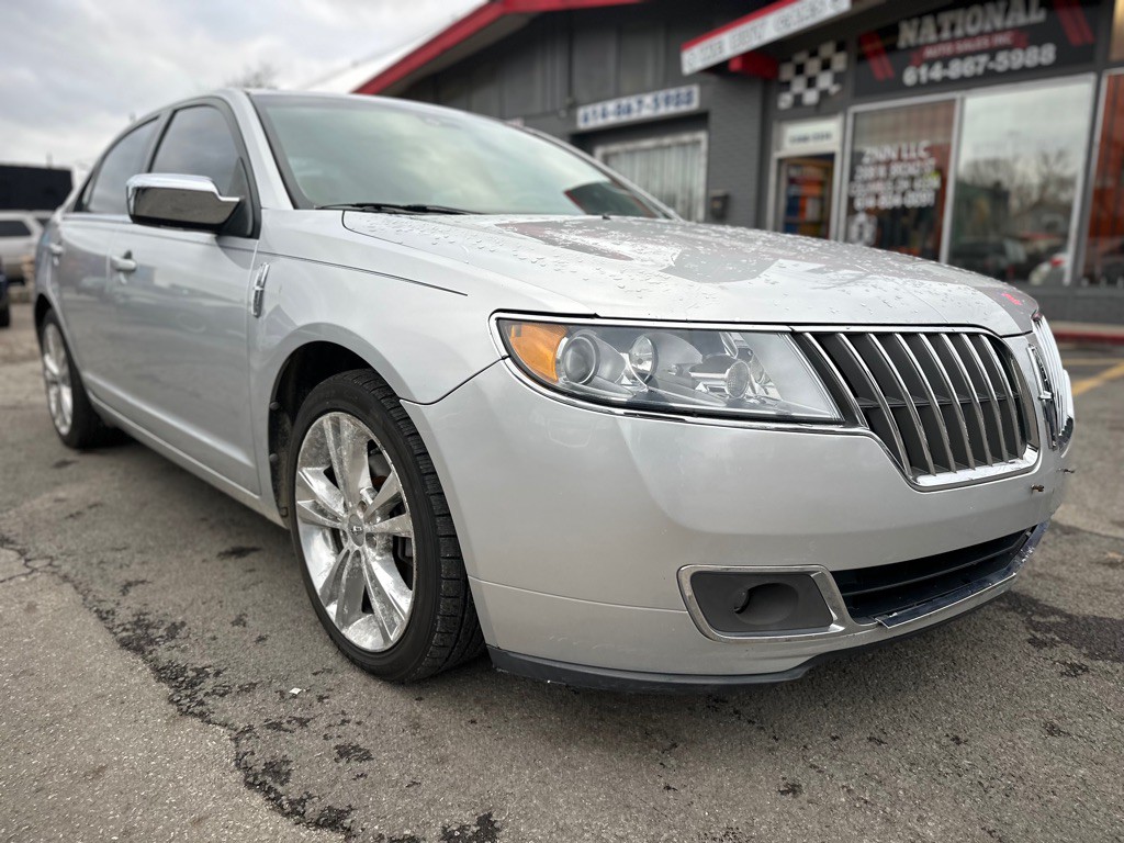 2011 Lincoln MKZ Image 1