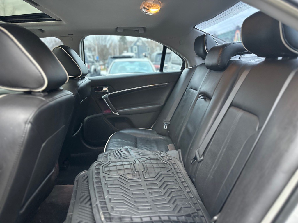 2011 Lincoln MKZ Image 8