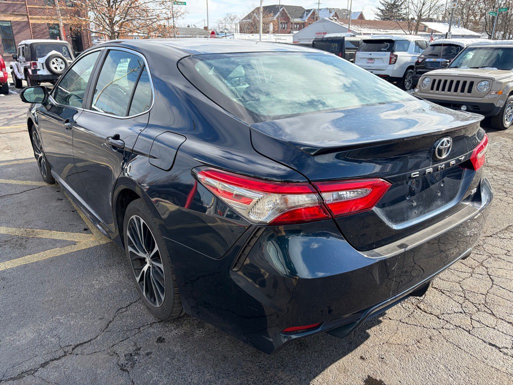 2018 Toyota Camry Image 3