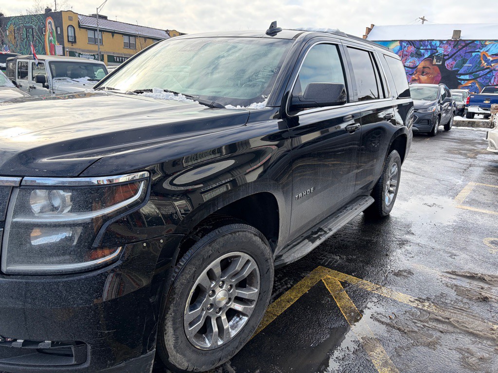 2018 Chevrolet Tahoe Image 2