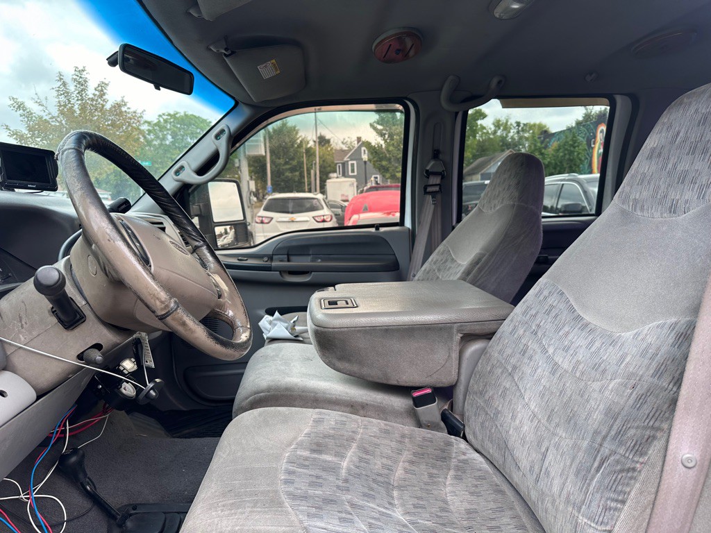 2000 Ford F-250 Image 8