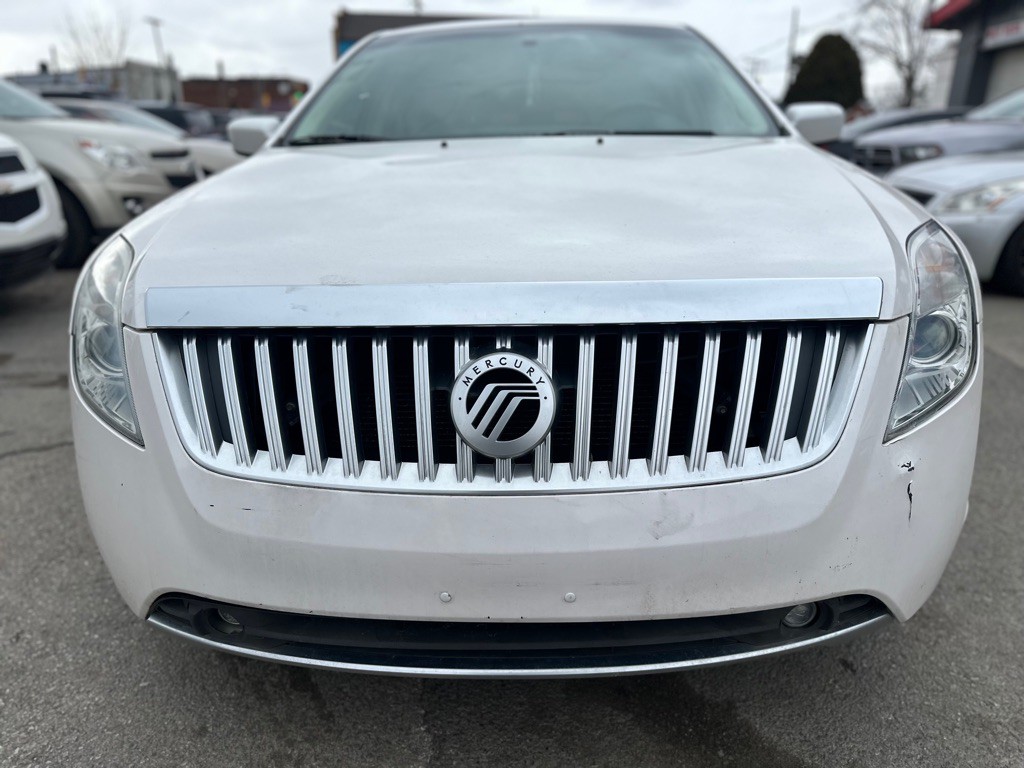 2010 Mercury Milan Image 2