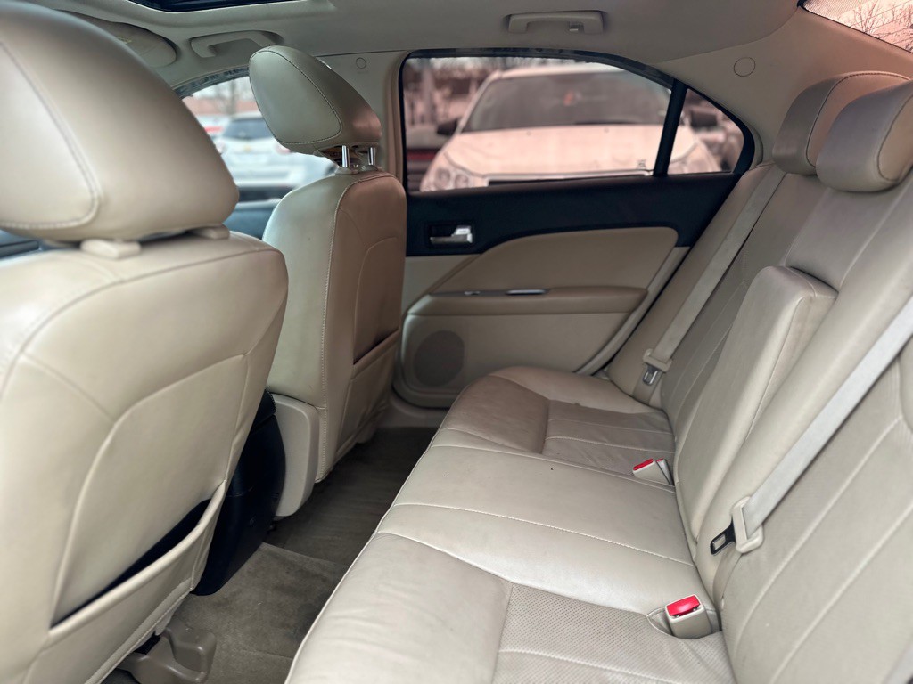 2010 Mercury Milan Image 7