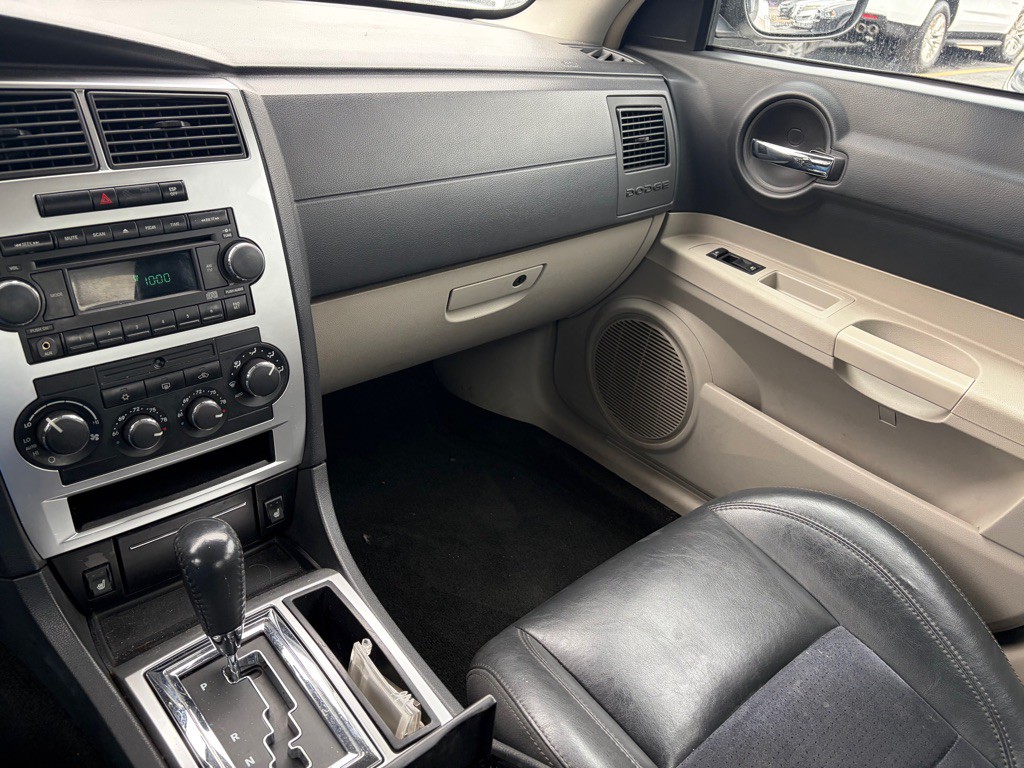 2006 Dodge Charger Image 8