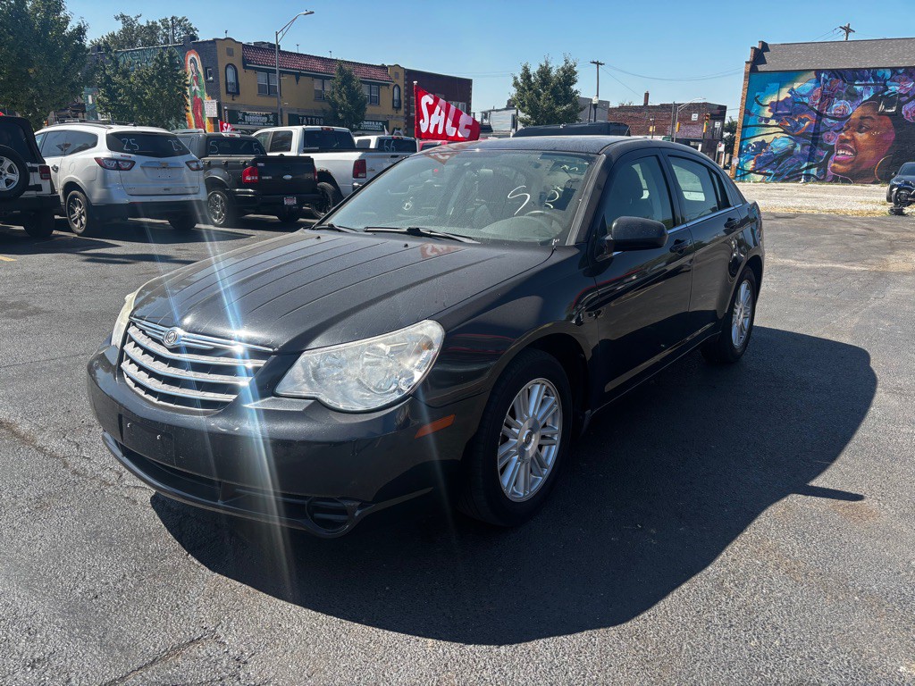 2009 Chrysler Sebring Image 2