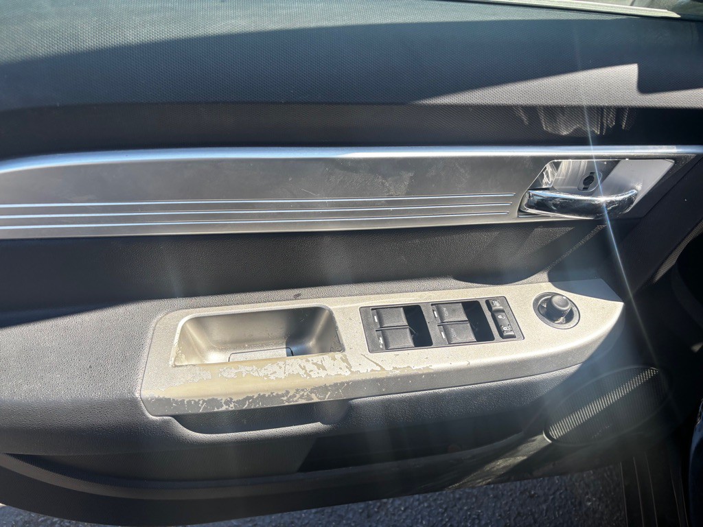 2009 Chrysler Sebring Image 9