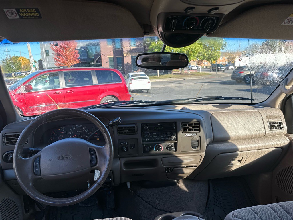 2000 Ford Excursion Image 12