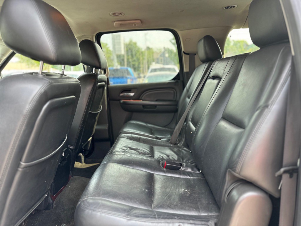 2013 Cadillac Escalade Image 8