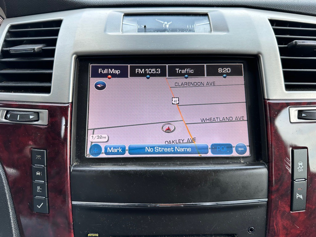 2013 Cadillac Escalade Image 13