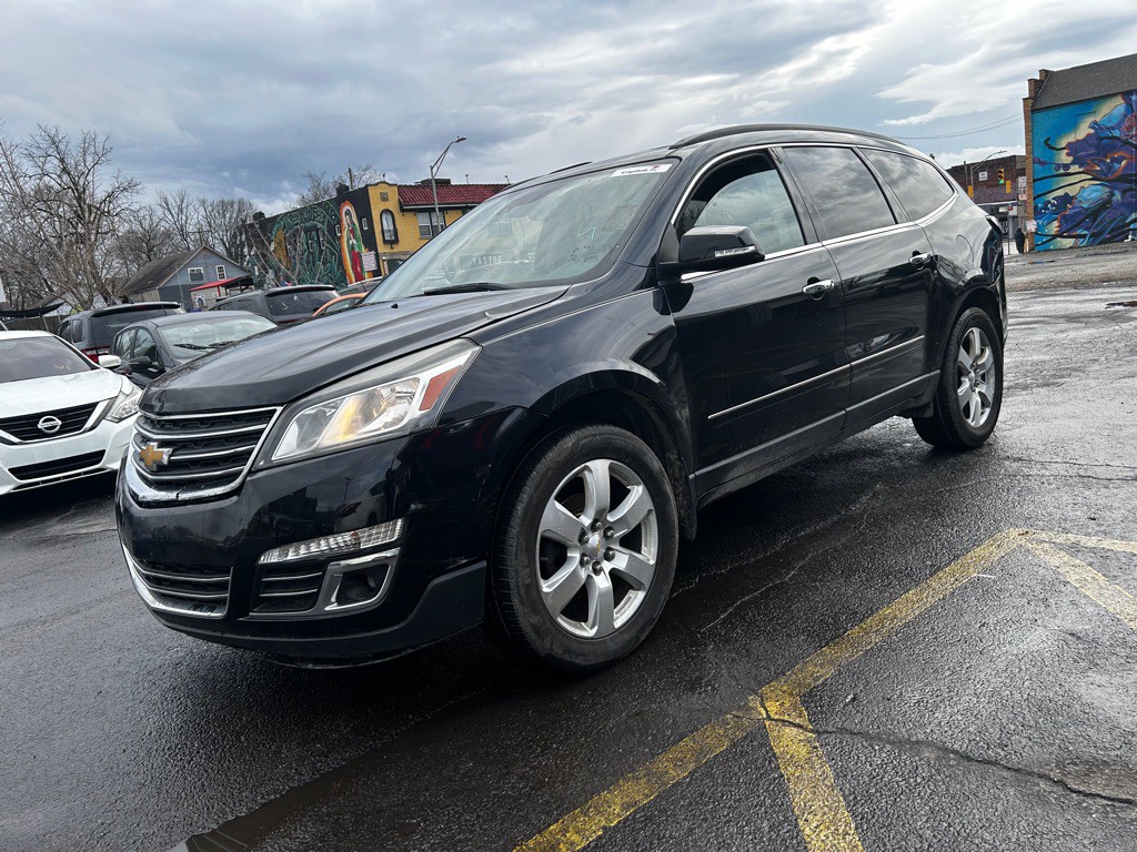 2017 Chevrolet Traverse Image 2