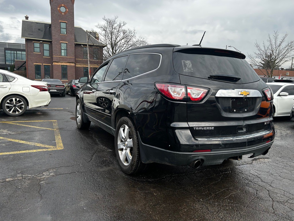 2017 Chevrolet Traverse Image 3