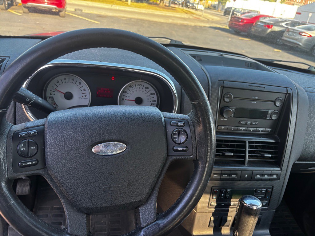 2007 Ford Explorer Image 17