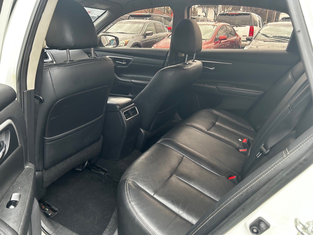 2018 Nissan Altima Image 7