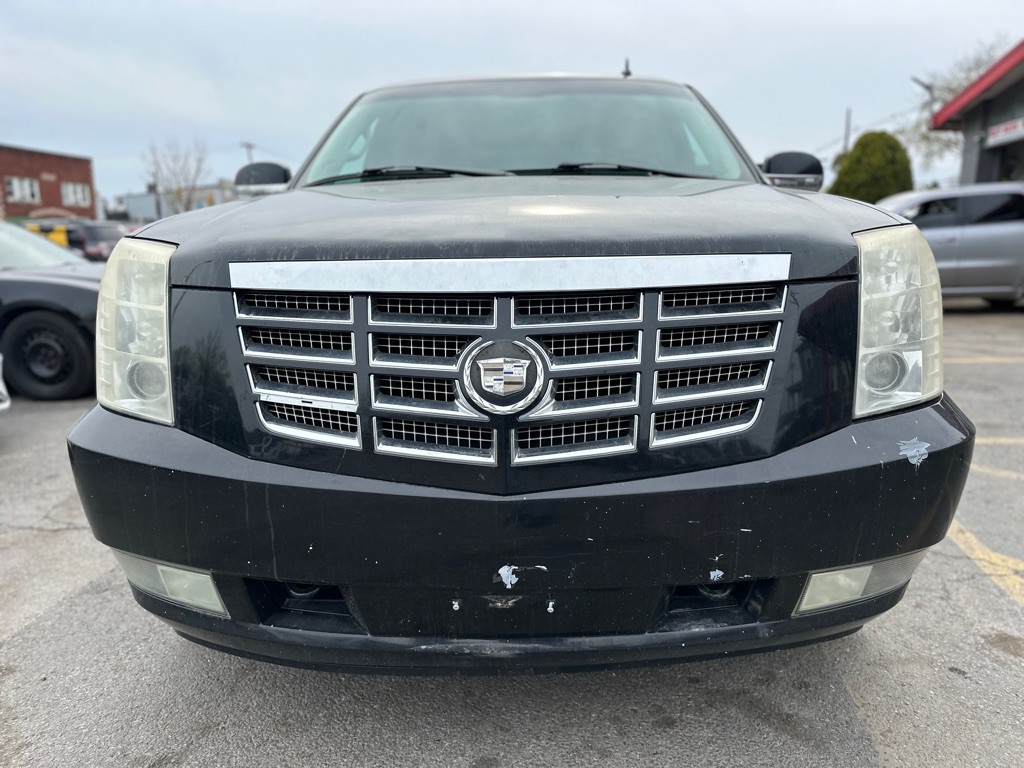 2007 Cadillac Escalade Image 2
