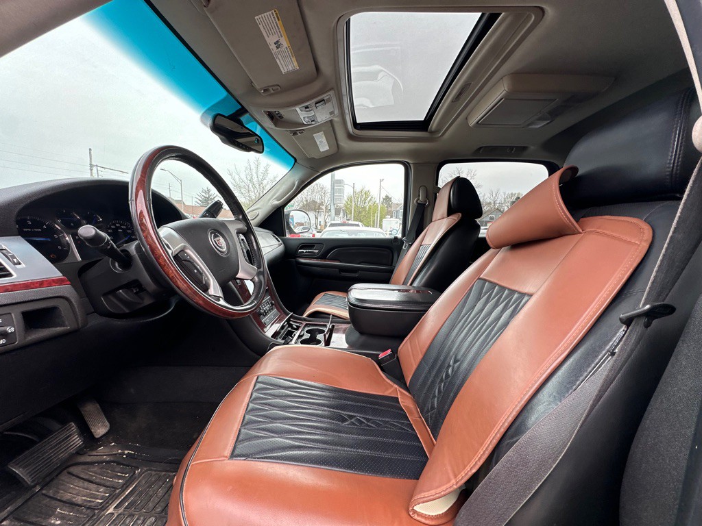 2007 Cadillac Escalade Image 7