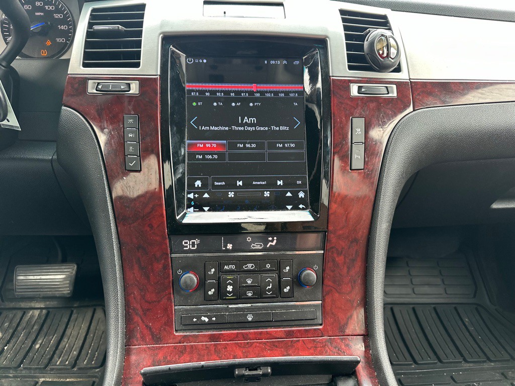 2007 Cadillac Escalade Image 10