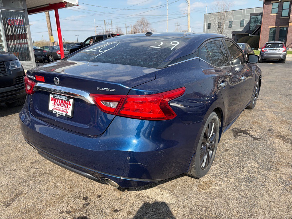 2017 Nissan Maxima Image 4