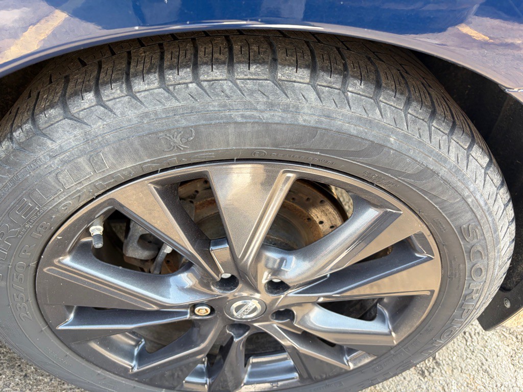 2017 Nissan Maxima Image 11