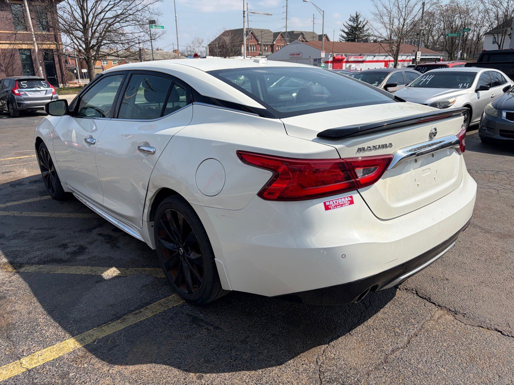 2017 Nissan Maxima Image 3