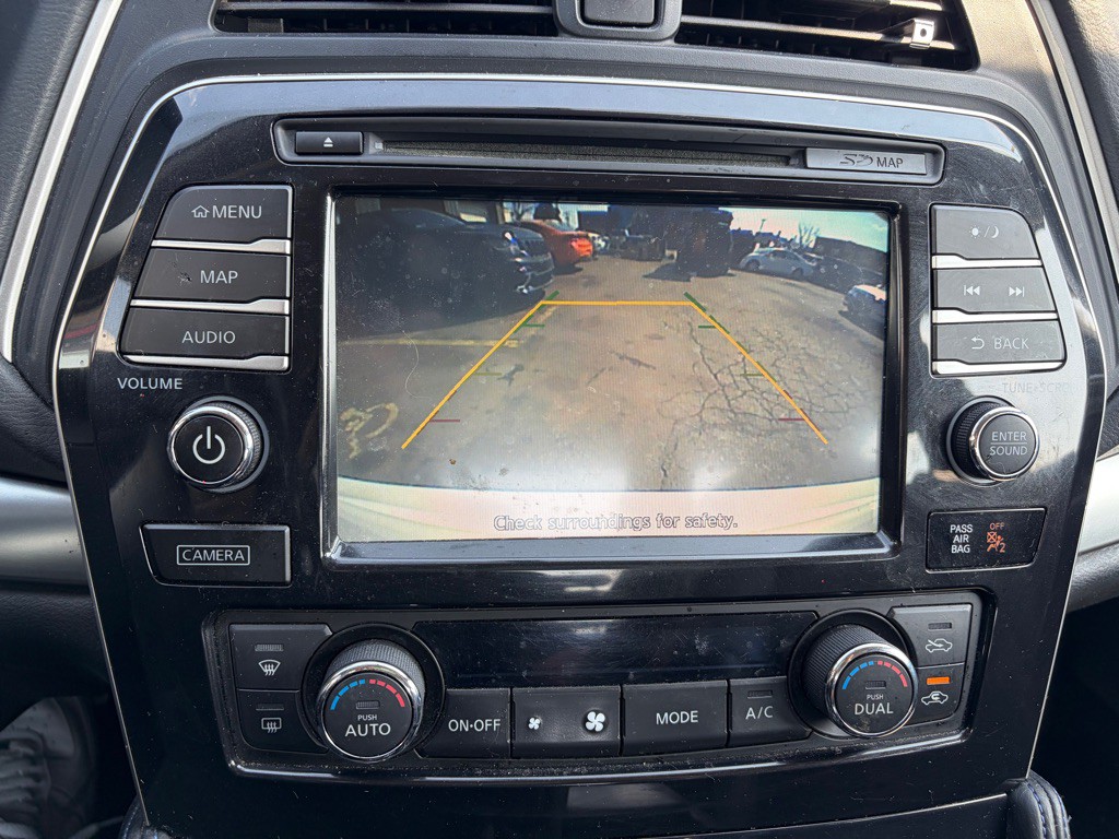 2017 Nissan Maxima Image 8