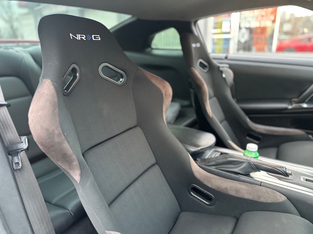 2010 Nissan GT-R Image 11